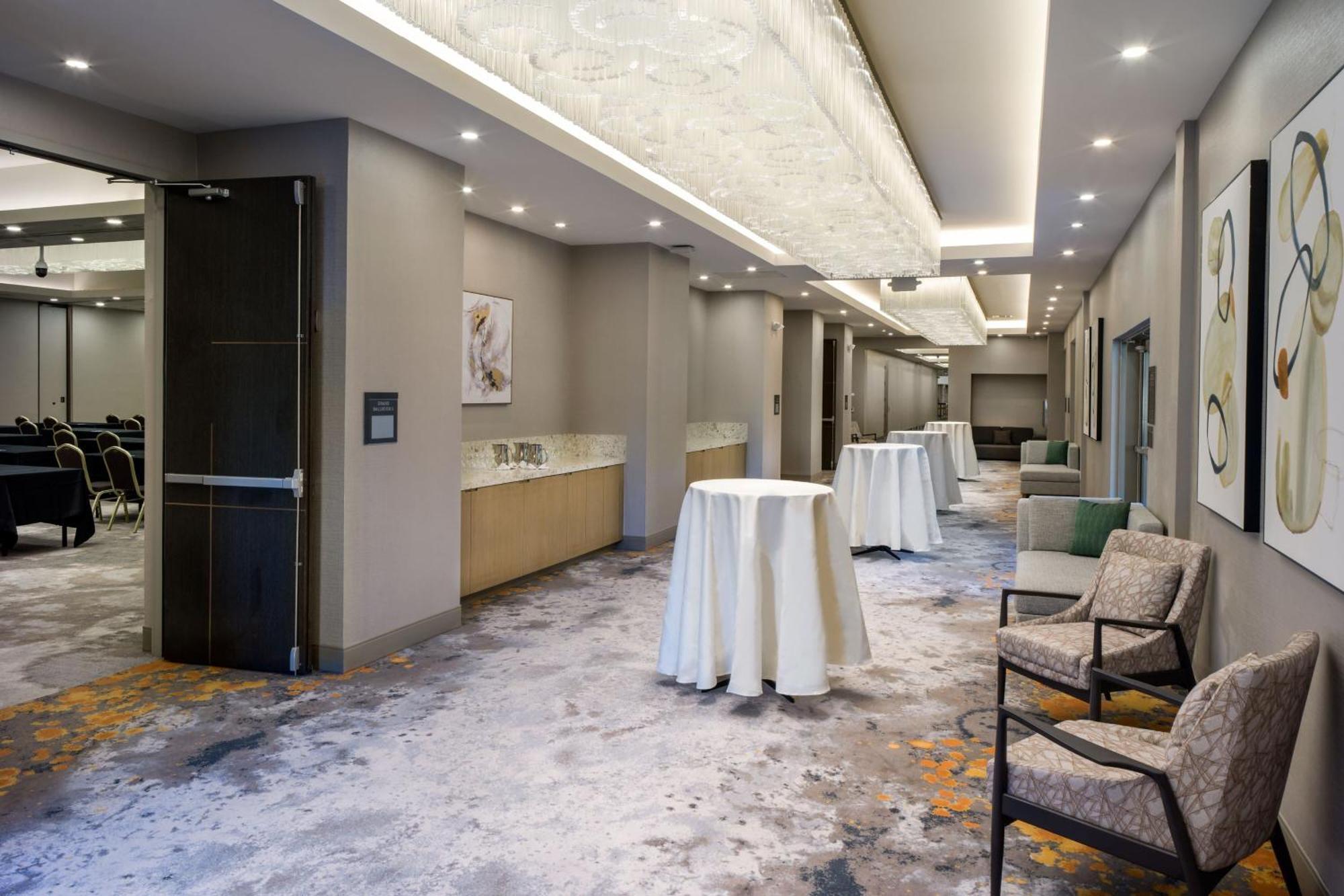 Delta Hotels By Marriott Ontario Airport Ngoại thất bức ảnh