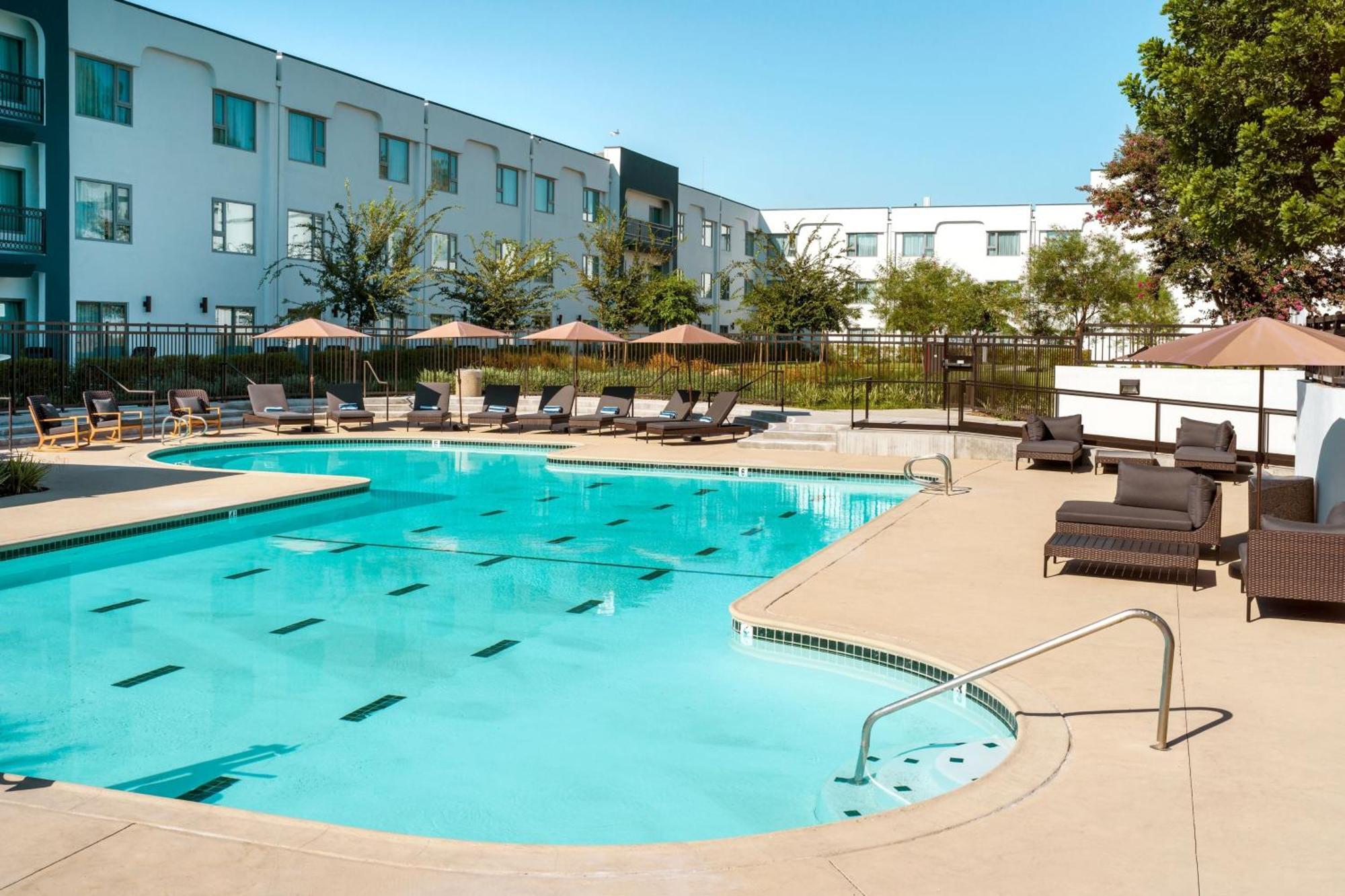 Delta Hotels By Marriott Ontario Airport Ngoại thất bức ảnh